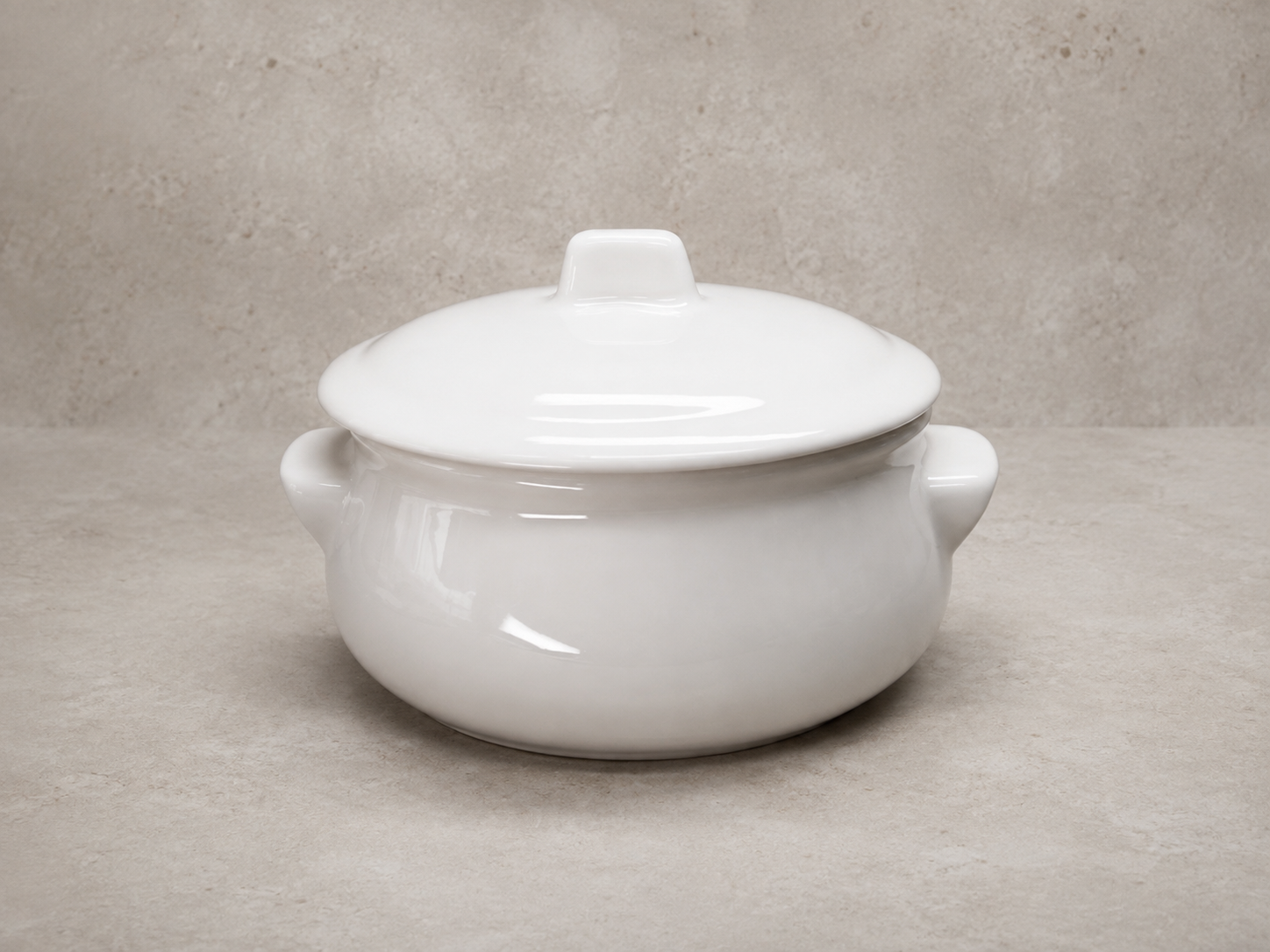 Cumbuca P/ Feijoada C/ Tampa N.02 em porcelana Teixeira, referência 00.10.003